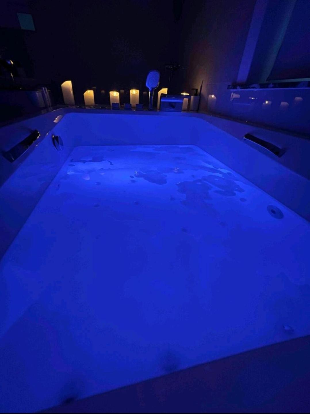 Sublime Appartement Calme Cosy & Jacuzzi บรัสเซลส์ ภายนอก รูปภาพ